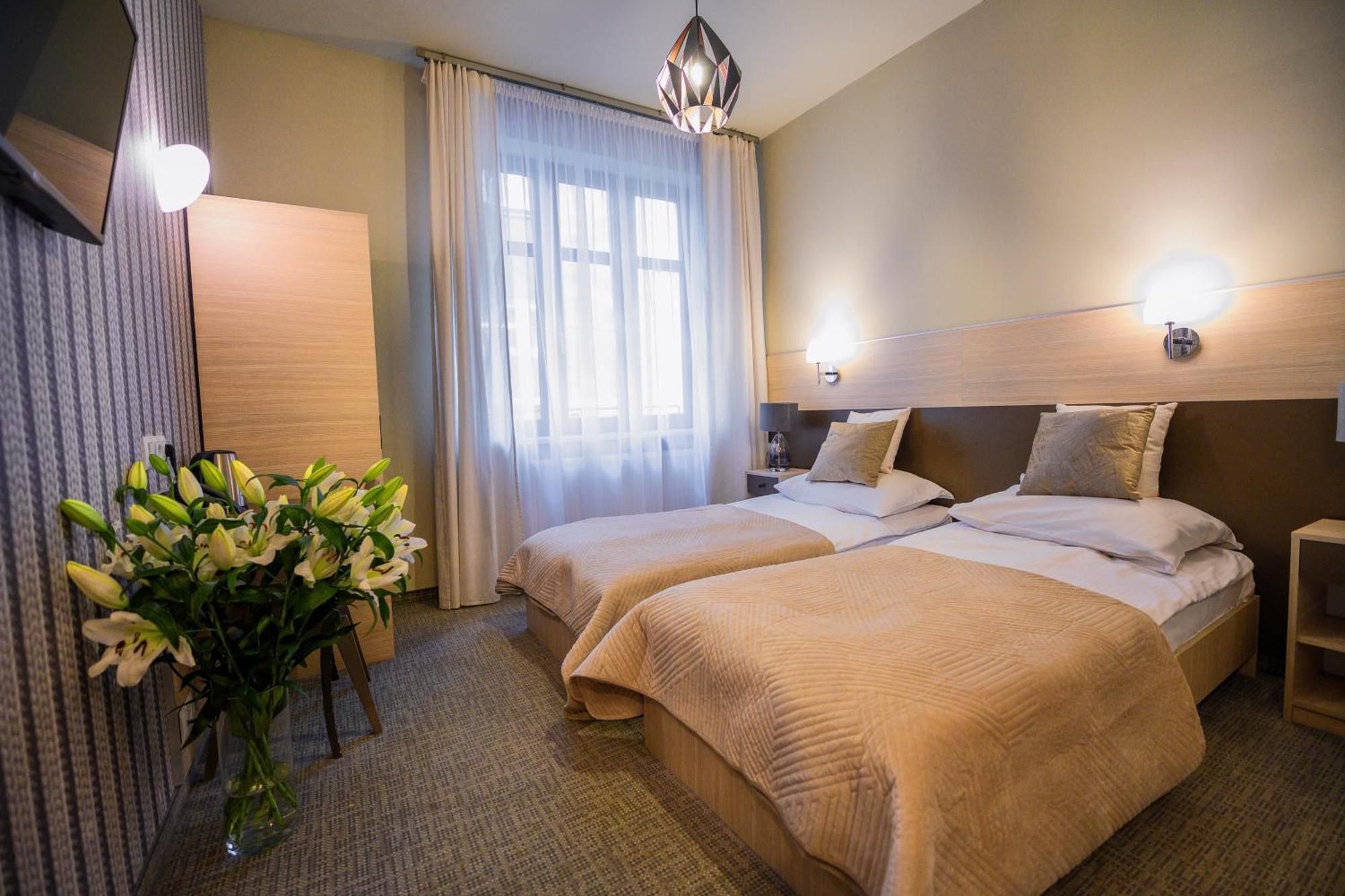 Twin Room Private Bathroom
