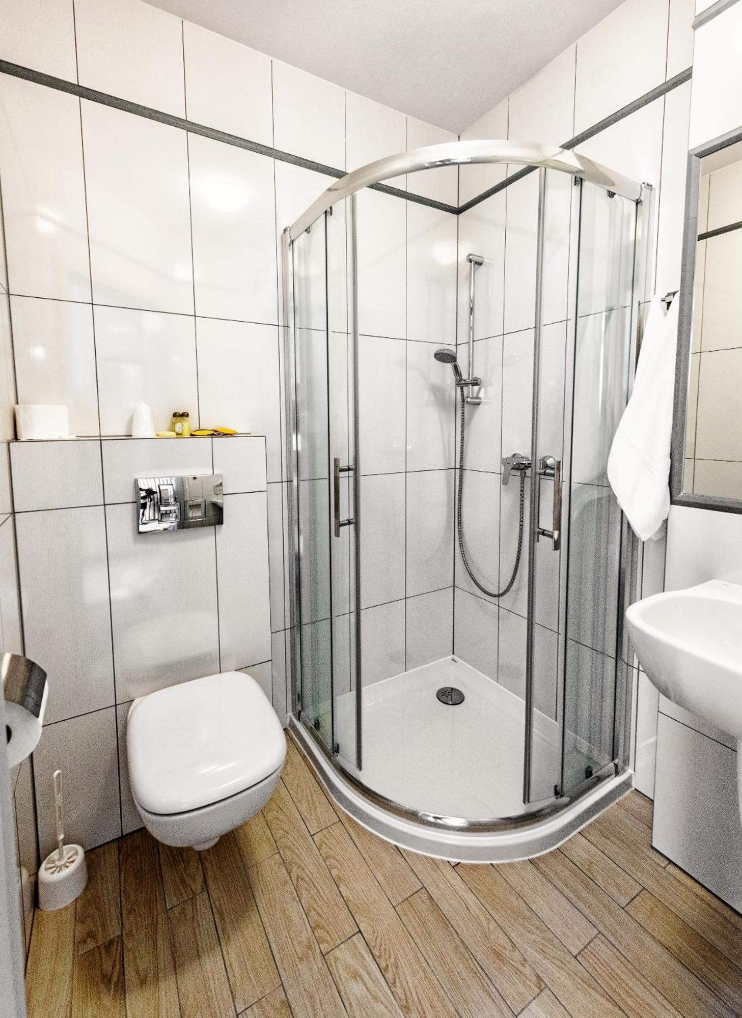 Double Room Private Bathroom