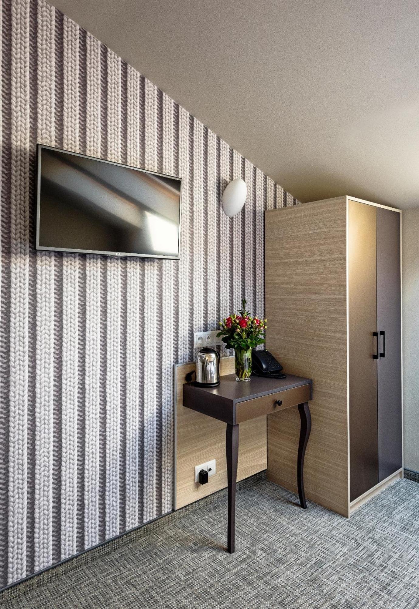 Double Room Private Bathroom