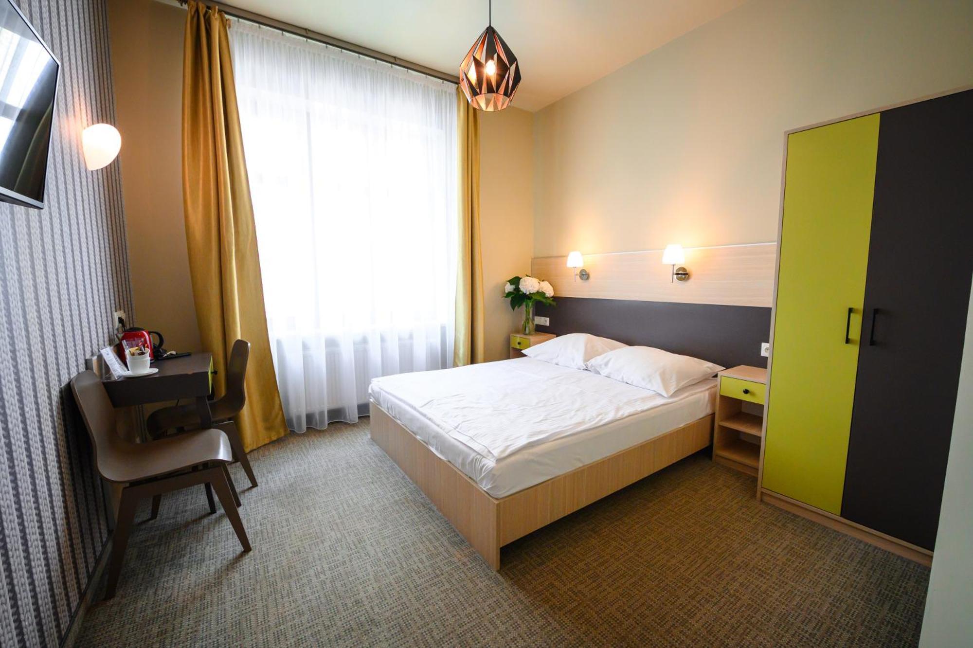 Double Room Private Bathroom