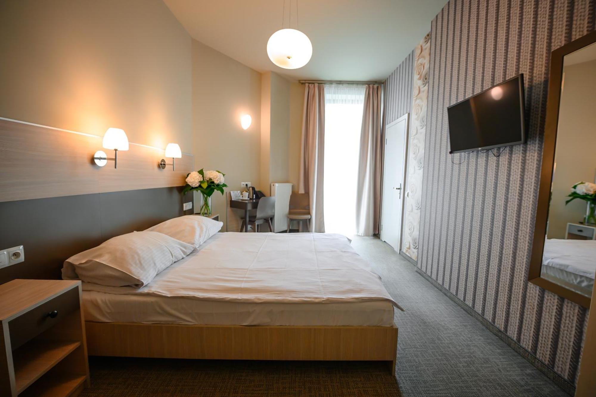 Double Room Private Bathroom